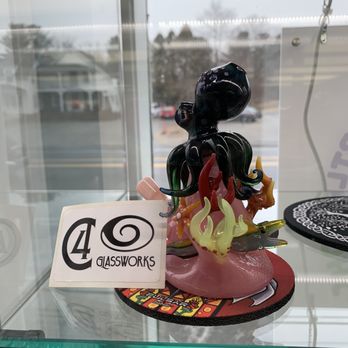 The Smoking Turtle - Head Shops Near Me - Londonderry, New Hampshire