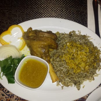 Ava - Lammkeule mit Dill-Bohnen-Reis und Sauce - Cafes Near Me - Vienna, 9