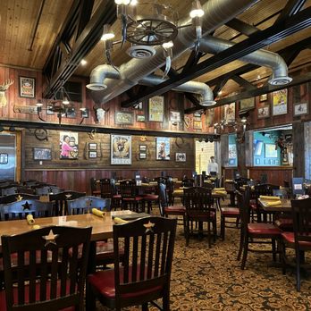 Saltgrass Steak House - Dining Area - Steakhouses Near Me - Wichita, Kansas