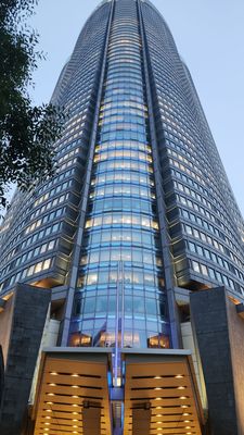 Roppongi Hills Mori Tower by null