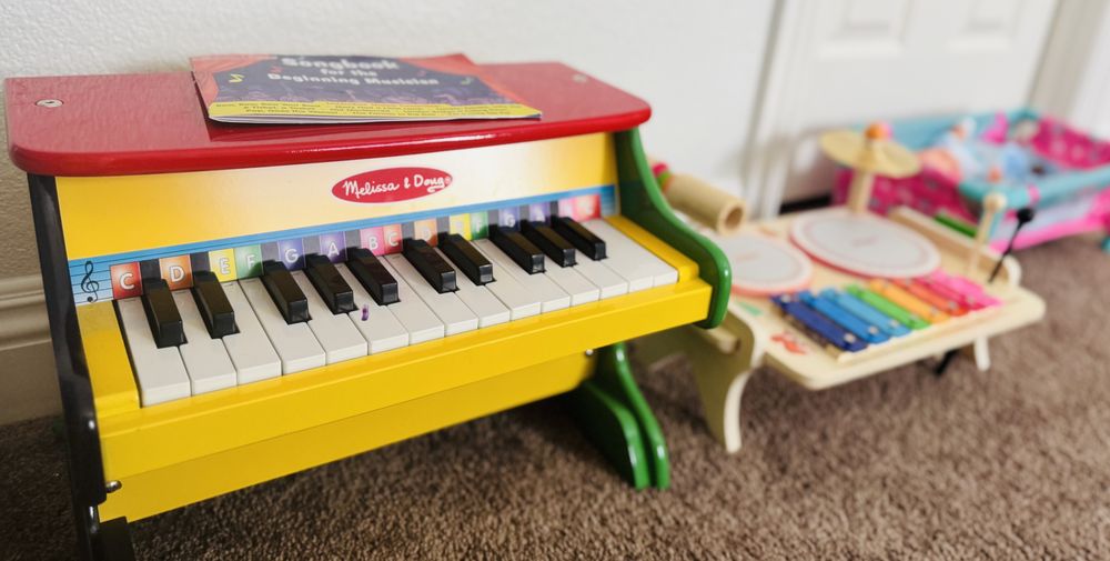 LT Play and Learn - childcare center in Enterprise, NV