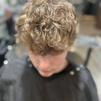 H Salon & Skin Spa - Hair Salons Near Me - Lake Stevens, Washington H Salon & Skin Spa - Hair Salons Near Me - Lake Stevens, Washington