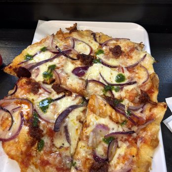 Pinsere - Onion, spicy pork (paste) and mozzarella. - Pizza Near Me - Rome, RM