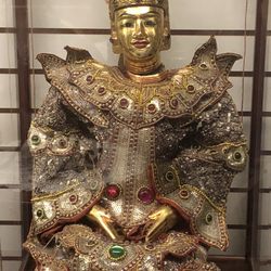 De'Ja-Vous Antiques & Collectibles - Bali puppet in case