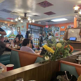 Lenny's Restaurant - Inside seating - Breakfast & Brunch Near Me - Clearwater, Florida Lenny's Restaurant - Inside seating - Breakfast & Brunch Near Me - Clearwater, Florida