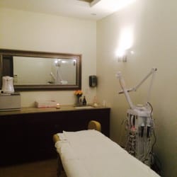 Glow Spa - Facial Room.
