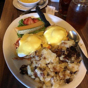 Rusty Pelican Cafe - Smoked Salon Eggs Benedict - Desserts Near Me - Mill Creek, Washington