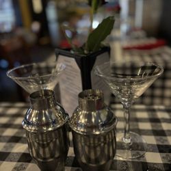 Gigi’s Ristorante & Pizzeria - Love is in the air martinis