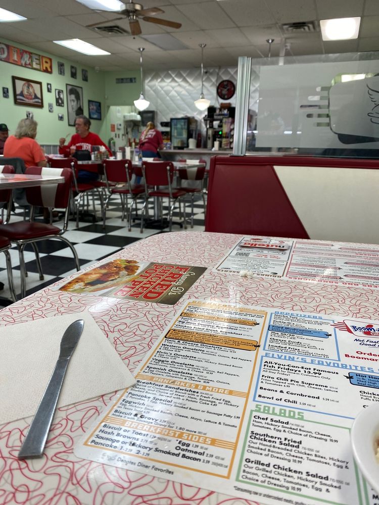 BOOMARANG DINER Updated May 2024 14 Photos & 19 Reviews 305 W Gentry Ave, Checotah