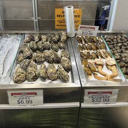 King Lobster & Seafood - Belt fish, oysters, clams, etc.