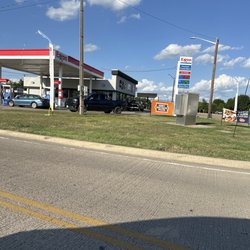 Krispy Krunchy - Inside Exxon also have drive thru