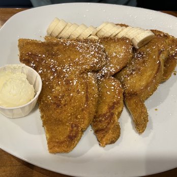 Canela Cafe - Cinnamon banana French toast - Breakfast & Brunch Near Me - Milwaukee, Wisconsin