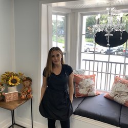 Floriana's Hair Salon - Picture from Floriana's site --she has a beautiful salon!