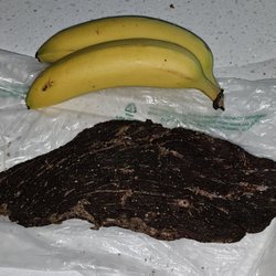 Owens Meats - No those are regular sized bananas!