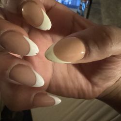 Tic Tac Nails - Nails chipping after two days. Horrible!