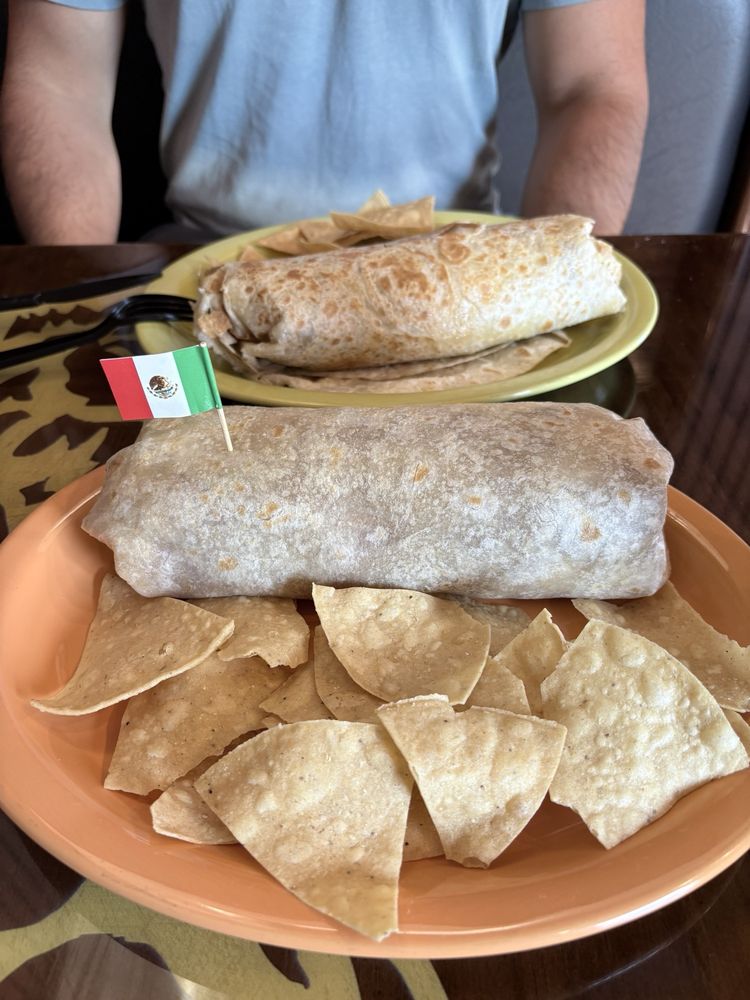 Taqueria Suarez Logo