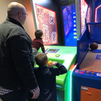 Hershey Lodge - Arcade next to Waterworks - Hotels Near Me - Hershey, Pennsylvania Hershey Lodge - Arcade next to Waterworks - Hotels Near Me - Hershey, Pennsylvania
