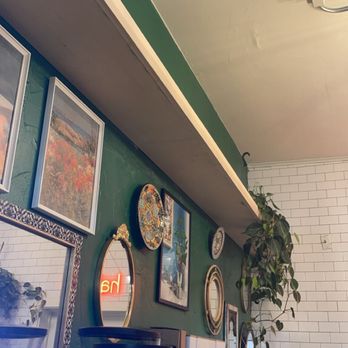Habitat Plants + Coffee - Cute set up - Coffee & Tea Near Me - McKinney, Texas
