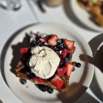 Briarpatch Restaurant - Very berry french toast - American Near Me - Winter Park, Florida Briarpatch Restaurant - Very berry french toast - American Near Me - Winter Park, Florida