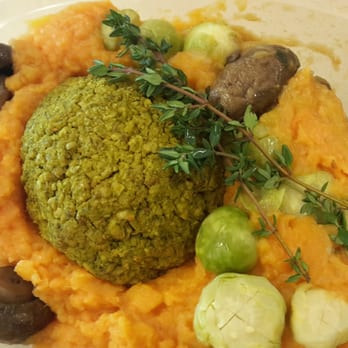 ROOTS - Stamppot met falafel - Organic Stores Near Me - Amsterdam, New Hampshire