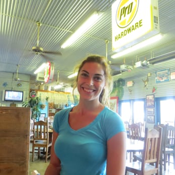 Pincher's Restaurant - our waitress Danielle took very good care of us and it was her first day on the job! - Cajun/Creole Near Me - El Campo, Texas
