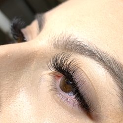 Lash Lounge - Hybrid