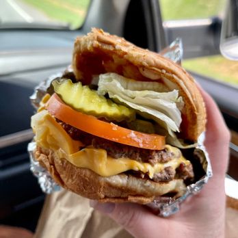 Five Guys - Cheeseburger - Burgers Near Me - Seneca, South Carolina Five Guys - Cheeseburger - Burgers Near Me - Seneca, South Carolina