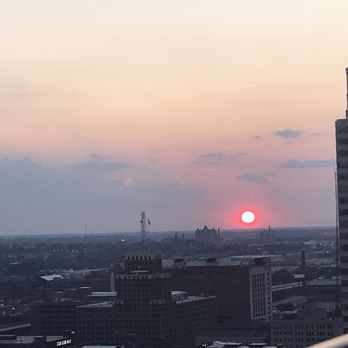 360 Rooftop Bar - Lounges Near Me - St. Louis, Missouri