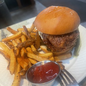 Public House - Hot Honey Chicken - Cocktail Bars Near Me - Ferndale, Michigan
