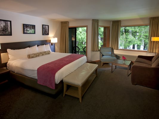 Lake Quinault Lodge by null