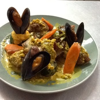 La Marina - Lotte lardée marinière au safran - Seafood Near Me - Agde, 34