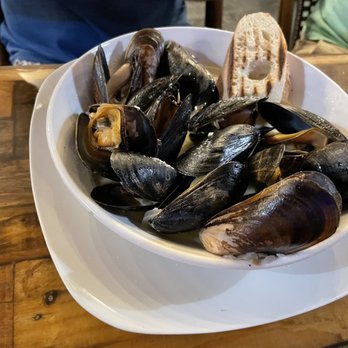 Pickled Restaurant & Bourbon Bar - Mussels with white wine sauce - New American Near Me - Fort Pierce, Florida Pickled Restaurant & Bourbon Bar - Mussels with white wine sauce - New American Near Me - Fort Pierce, Florida