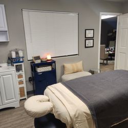 Weaving Wellness Bodywork - Massage room.