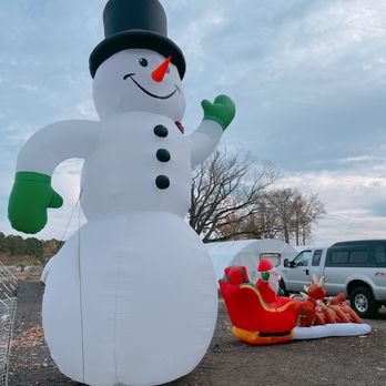 Greenbrier Farms - Holiday floats - Nurseries & Gardening Near Me - Chesapeake, Virginia