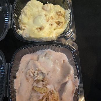 Don’s Kitchen - Strawberry and regular banana pudding - Breakfast & Brunch Near Me - Windsor, Connecticut Don’s Kitchen - Strawberry and regular banana pudding - Breakfast & Brunch Near Me - Windsor, Connecticut