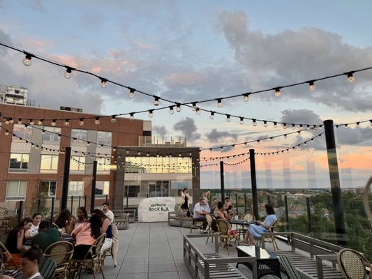 Graduate Rock Bar by null