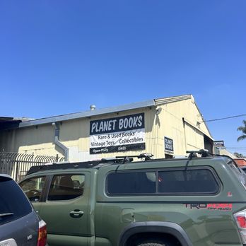 Planet Books - Outside warehouse - Bookstores Near Me - Signal Hill, California Planet Books - Outside warehouse - Bookstores Near Me - Signal Hill, California