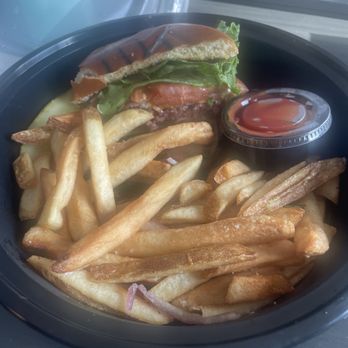 Reverend's Bar & Kitchen - Cold, stale fries. Burger was OK - Desserts Near Me - Windsor, Connecticut