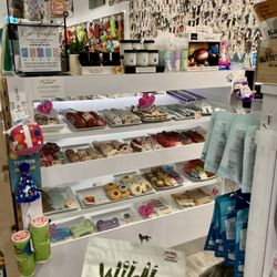 Bone & Biscuit - Cute pet treats!