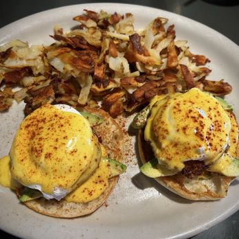 Brunch Snob - The best eggs benny (fried green tomatoes) - Breakfast & Brunch Near Me - Phoenix, Arizona Brunch Snob - The best eggs benny (fried green tomatoes) - Breakfast & Brunch Near Me - Phoenix, Arizona