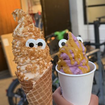 Many Bennies - Banana Mango w/ Coconut & Blueberry Raspberry w/ Lemon Curd - Ice Cream & Frozen Yogurt Near Me - Seattle, Washington Many Bennies - Banana Mango w/ Coconut & Blueberry Raspberry w/ Lemon Curd - Ice Cream & Frozen Yogurt Near Me - Seattle, Washington