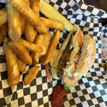 Hoozels at The Lakes - 1/2 of "Make it Bleu SMASH Burger & Seasoned Fries" - Pizza Near Me - Nekoosa, Wisconsin Hoozels at The Lakes - 1/2 of "Make it Bleu SMASH Burger & Seasoned Fries" - Pizza Near Me - Nekoosa, Wisconsin