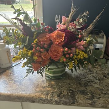 Naly's Floral Shop - $75 get well arrangement - Florists Near Me - Madison, Wisconsin