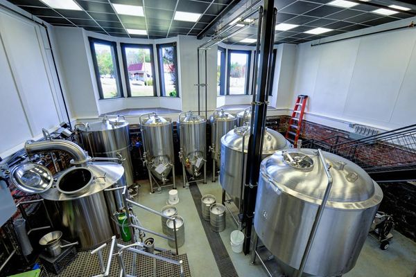 Hobbs Tavern & Brewing Company by null