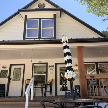 Flutter & Buzz Cafe - Outside - Cafes Near Me - Genoa, Nevada