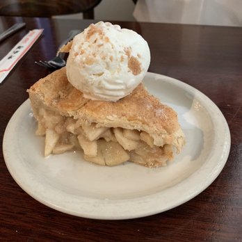 Murphy's Bar & Grill - Apple crisp ala mod - Irish Pub Near Me - Honolulu, Hawaii