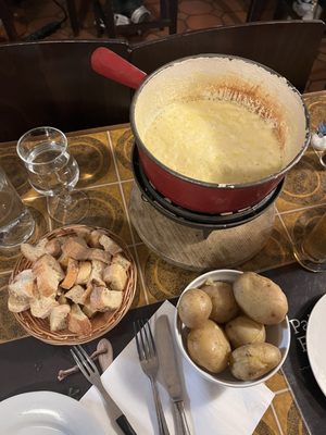 Pain Vin Fromages by null