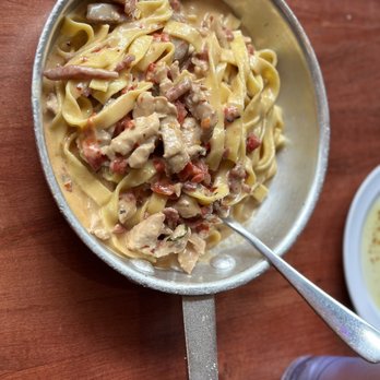 Carmelina's - Crazy Alfredo ($25) - 8/10 - Italian Near Me - Boston, Massachusetts Carmelina's - Crazy Alfredo ($25) - 8/10 - Italian Near Me - Boston, Massachusetts