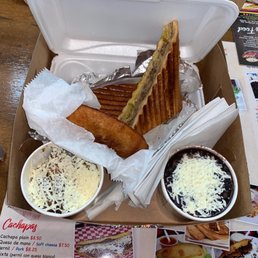 Sándwich Cubano / Cuban Sandwich Sándwich Cubano / Cuban Sandwich