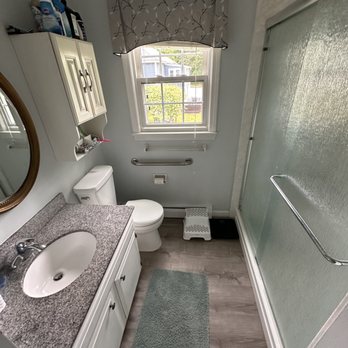 We Can Help Cleaning - bathroom - Home Cleaning Near Me We Can Help Cleaning - bathroom - Home Cleaning Near Me